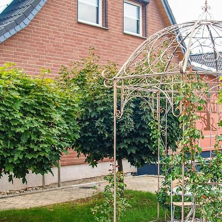3 Bedroom Beautiful Home In Neubrandenburg Eksteriør bilde