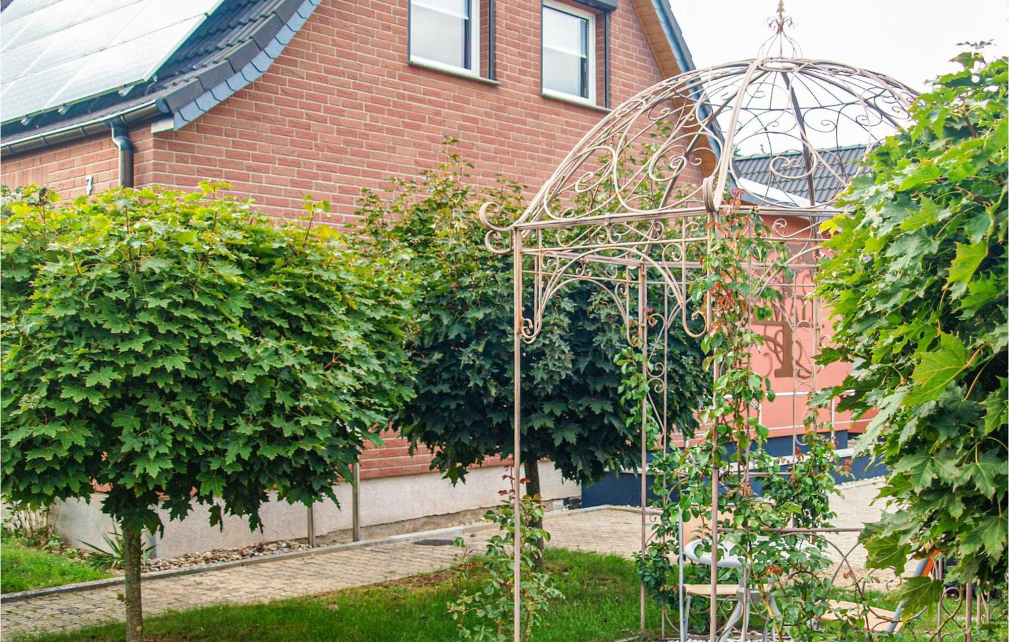 3 Bedroom Beautiful Home In Neubrandenburg Eksteriør bilde